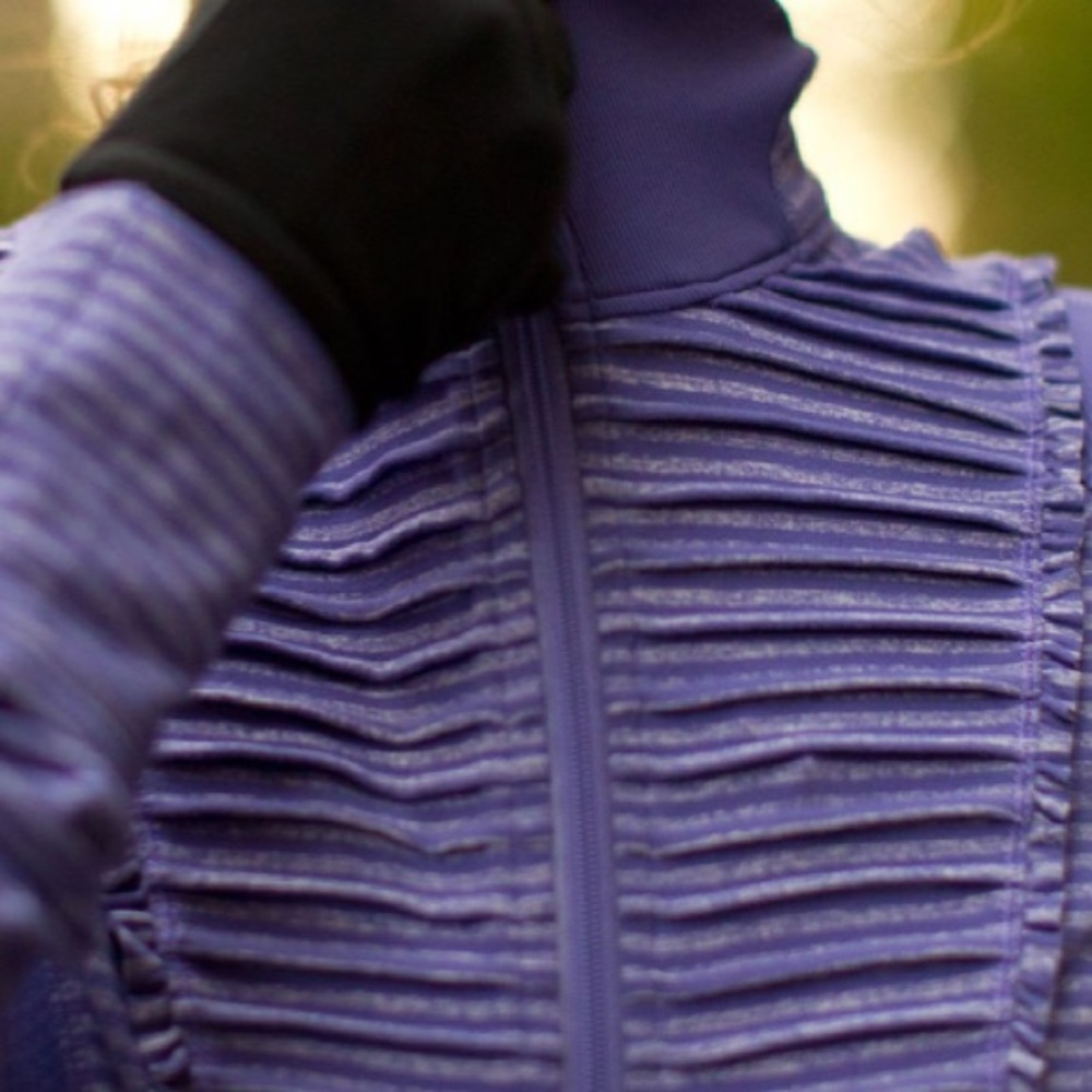 Lululemon Run: Your Heart Out Pullover - Picture 2 of 7